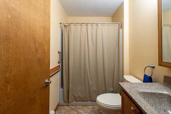 2nd Bathroom-2