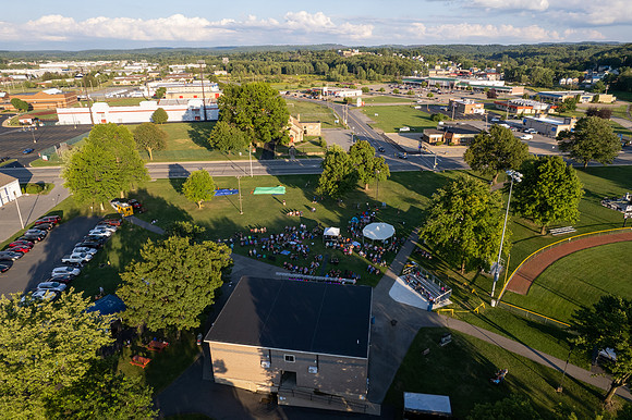 HR Church in the Park-0118