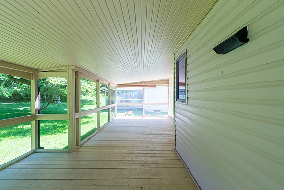 Screened back porch-2