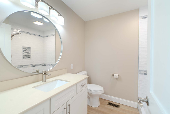 Main Floor Bathroom