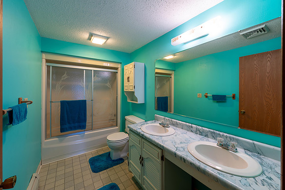 Upper Level Bathroom