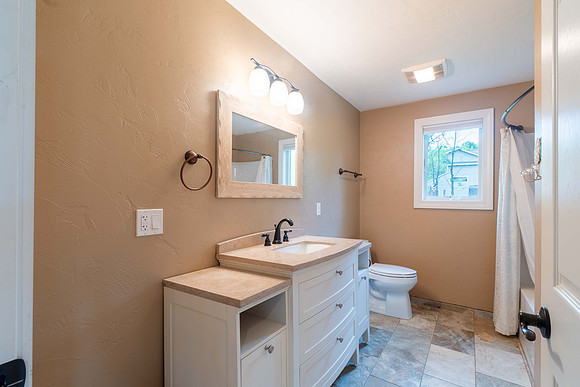 Lower Level 2nd Bathroom-3