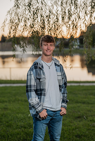 Nathan Kougher Senior Photos-39