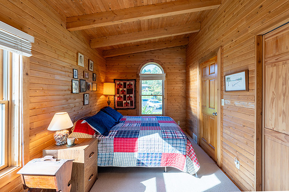 Upper Level Bedroom-3