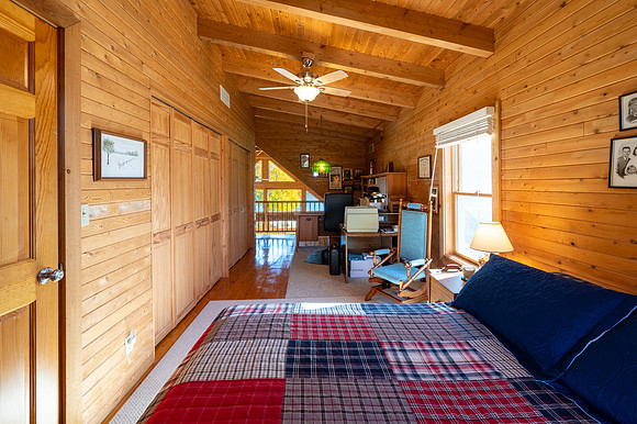 Upper Level Bedroom-4