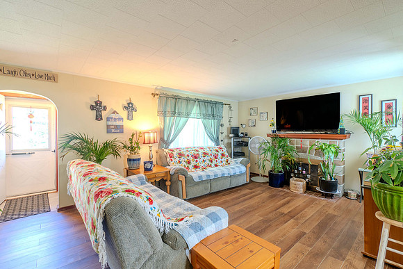 Living Room-3