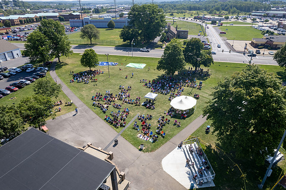 HR Church in the Park-0203