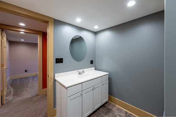 Mid Level Full Bathroom-2