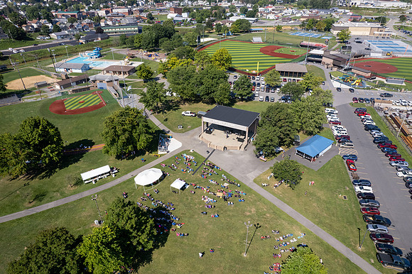 HR Church in the Park-0201
