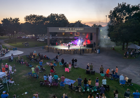 HR Church in the Park-0122