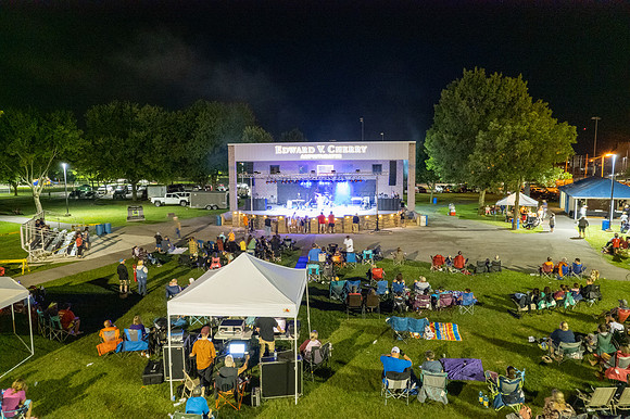 HR Church in the Park-0181