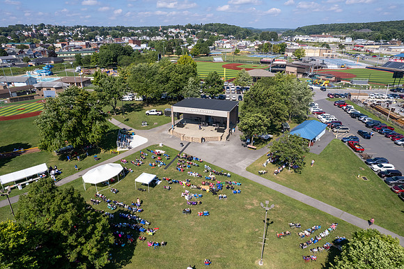 HR Church in the Park-0210
