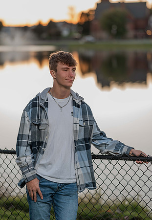 Nathan Kougher Senior Photos-47