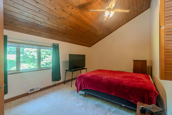 Upper Level Bedroom #1