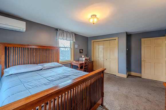 Upper Level 5th Bedroom (Primary)-2