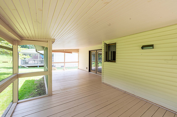 Screened in Porch-3