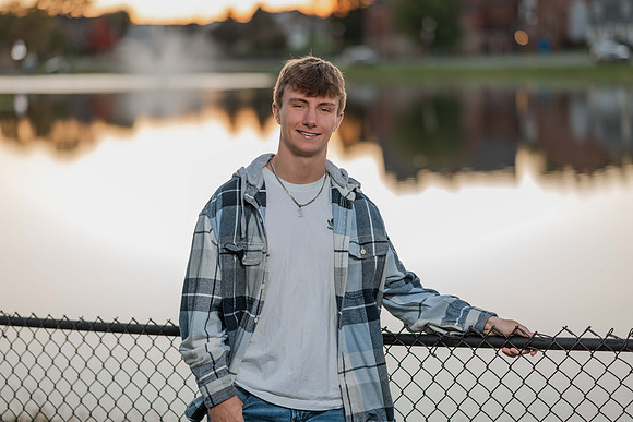 Nathan Kougher Senior Photos-45