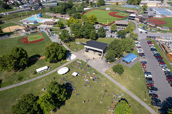 HR Church in the Park-0202
