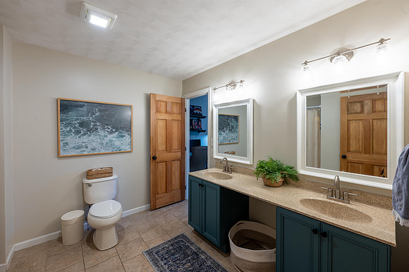 Upper Level Bathroom