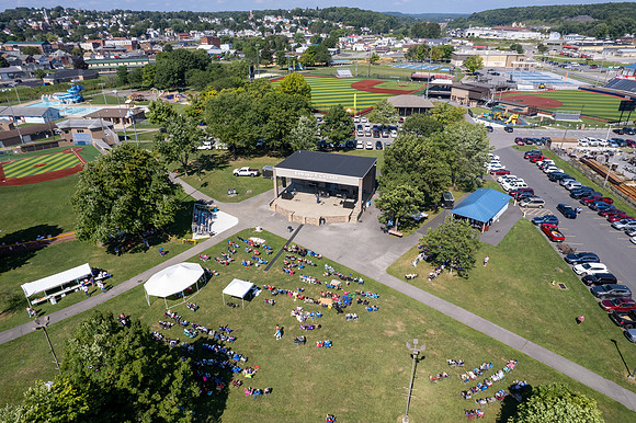 HR Church in the Park-0209