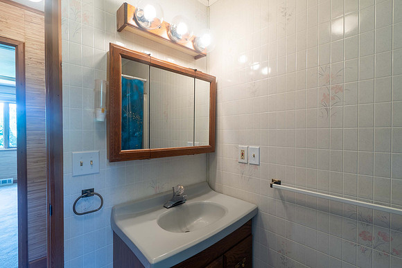 Main Level Bathroom-2