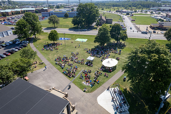 HR Church in the Park-0204