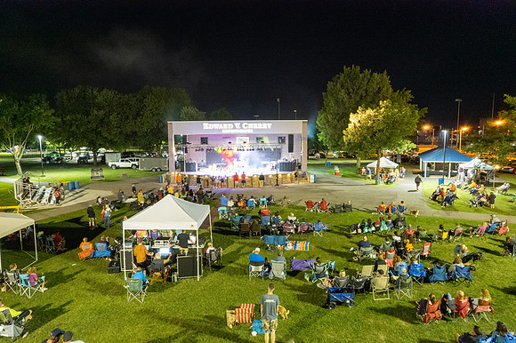 HR Church in the Park-0180